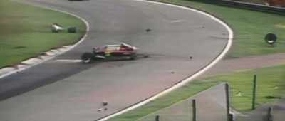 Mi-a explicat că Gilles
a avut un accident major. - Villeneuve Pironi