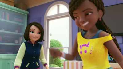 mia-and-emma-clap-thanks-kacey-that-great - LEGO Friends: Girls on a Mission