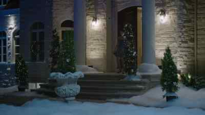 Mia! Mia! - Unwrapping Christmas: Mia's Prince