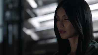Mia. Some humans are here. - Humans
