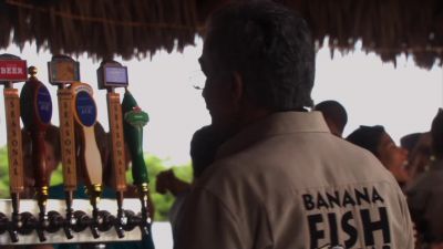 [ Michael ]
Barkeep.
Yo. - Burn Notice