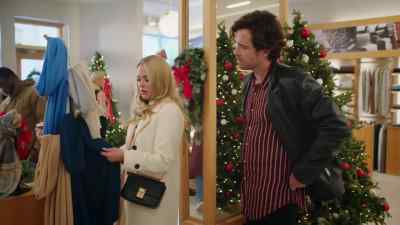 Michael, do you mind me
asking what you do for a living? - Unwrapping Christmas: Tina's Miracle