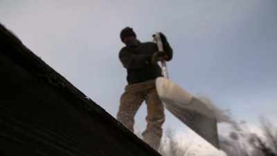 MICHAEL: It doesn't
matter if it's day, night, - Life Below Zero: Next Generation