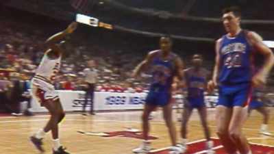 Michael Jordan fouled. - The Last Dance