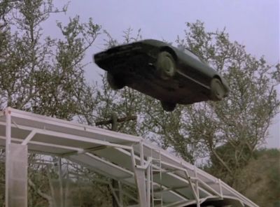 Michael Knight a young loner - Knight Rider