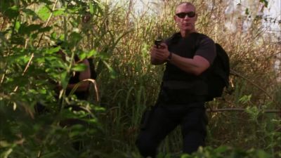 [ Michael Narrating ]
Fanning out in a search pattern
is a great way... - Burn Notice