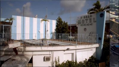 [ Michael Narrating ]
When the C.I.A. plans
the capture... - Burn Notice