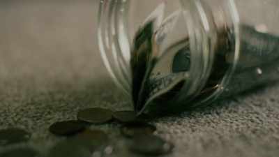 MICHAEL O'CONNELL: There was
a broken jar of change found, - World's Most Evil Killers
