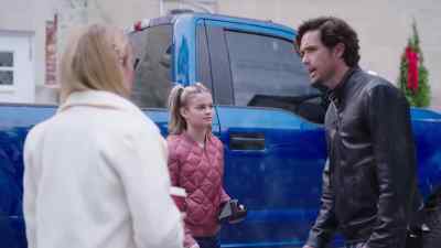 Michael, please, just-- - Unwrapping Christmas: Tina's Miracle