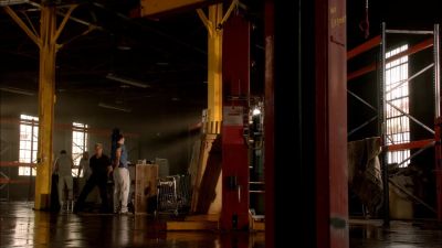Michael: WHEN WAS YOUR LAST
CONTACT WITH TOM CARD? - Burn Notice