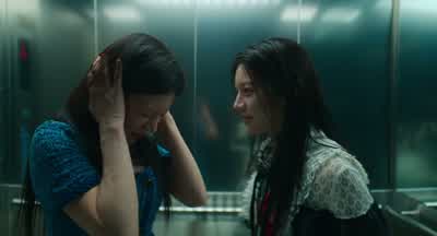 - 미친년 - 닥쳐! - Can This Love Be Translated?