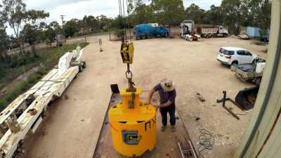 Mick hopes he's built the drum
tough enough - Outback Opal Hunters