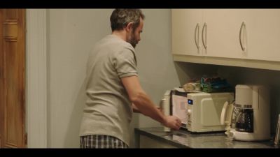 MICROWAVE BEEPS. - Silent Witness
