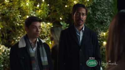 Miguel, can I speak
with you for a moment? - Christmas at the Golden Dragon