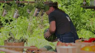 [mike] ain't no onion,
I love onion, - Moonshiners: Master Distiller