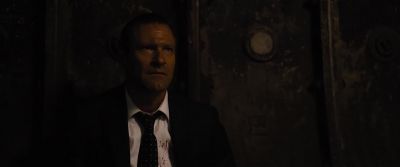 Mike you don't let them take meI'm not going to Let me finishIf it comes to it if it's going to happenSir MikeIf it comes to it I want you to kill meThat's an orderI will not be executed for propagandaas my son and the American people see me on fucking - London Has Fallen