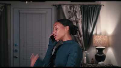 - Mike, look we need to talk. - Mahogany