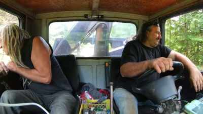 [Mike] Oh, that whole front
clip is going on this car. - Rust Valley Restorers