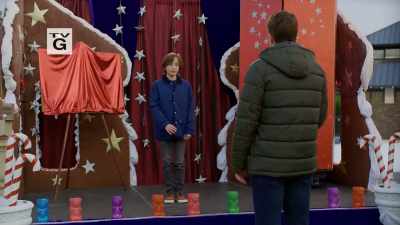 Mike said he wouldn't
miss my show for anything, - The Christmas House