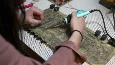 MIKE:
Solder should flow, - Resynator