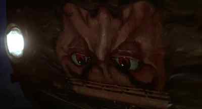 Mike, watch it! - Motel Hell