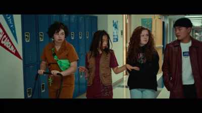 Mikey, Veronica, ditch the ducks
in the science lab, - The Slumber Party