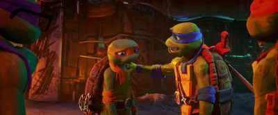 Mikey, what do you do better
than anyone, even Mark Ruffalo? - Teenage Mutant Ninja Turtles: Mutant Mayhem