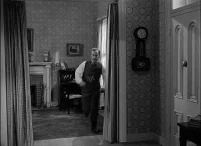 Mildred, he's coming.
Now you do like I told you. - High Noon