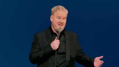 "Milhões de pessoas sofrem
de apneia do sono, - Jim Gaffigan: Dark Pale
