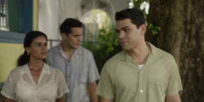 Military and cops
are the same thing in Cuba. - Fantasy Island