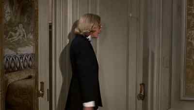 Mimsey?
This is Borden. - Plaza Suite