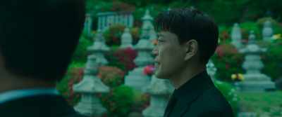 Min-sung was chasing after them
by himself while you were away. - Devils