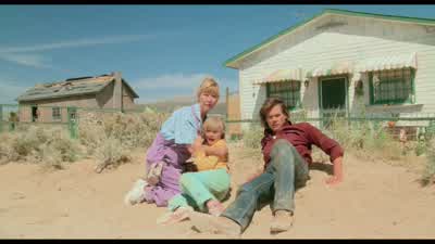 Mindy, get back. - Tremors