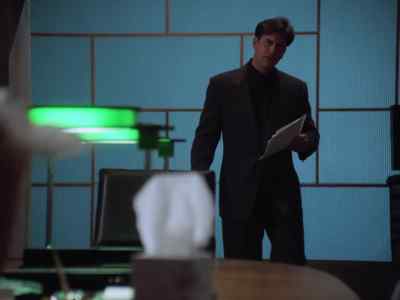 Mindy? What is it? - Lois & Clark: The New Adventures of Superman