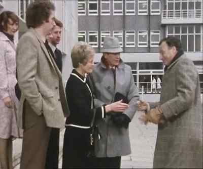 Minister, this is Mrs Rogers,
the chief administrator. - Yes Minister