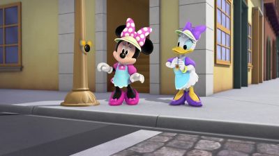      MINNIE: There she is,
      across the street! - Mickey and the Roadster Racers