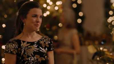 - Minus the scoreboard.
- That was me. - Match Made in Mistletoe