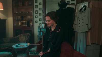 Mira, I want to thank you. - Irma Vep