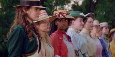 (Miranda and Marion laugh) - Picnic at Hanging Rock