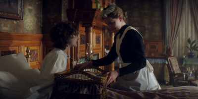 Miranda says there are
pretty circus ladies - Picnic at Hanging Rock