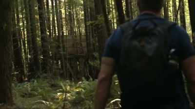 [mireya] it's like
a little cabin up on stilts. - Expedition Bigfoot