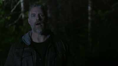 -[Mireya] So from here, I
can't even see the beach area.
-I know. - Expedition Bigfoot