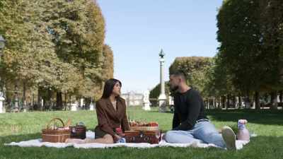 Mirko, like, I don't know
how else to explain it to you - Love Trip: Paris