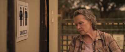 MISHAN: It's busy! - Jones Family Christmas