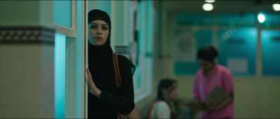 ♪ Miss, don't you blushI'm a lover, not a creep ♪ - Karwaan