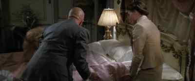 - Miss Farrell.
-It's all right. - Annie
