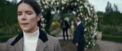 Miss Flood,
he can’t handle this - The Man Who Fell to Earth