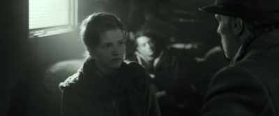 Miss, have you seen a wooden crate? - Leonora addio