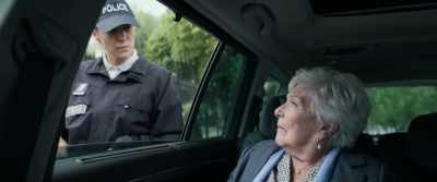 Miss, it's very hard for me to get out. - Driving Madeleine