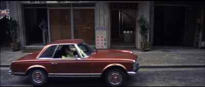 Miss Jones? - Cleopatra Jones and the Casino of Gold